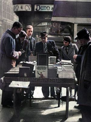 Book Barrow On A Glasgow Street 1949
