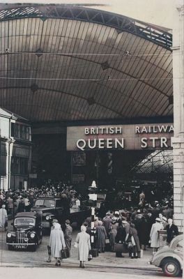 Busy Queen Street Station Glasgow 1955
