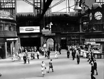 Central Station Glasgow 1955
Central Station Glasgow 1955
Keywords: Central Station Glasgow 1955