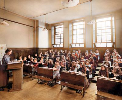 Children receiving their Education at Garnetbank Public School, Glasgow 1916
