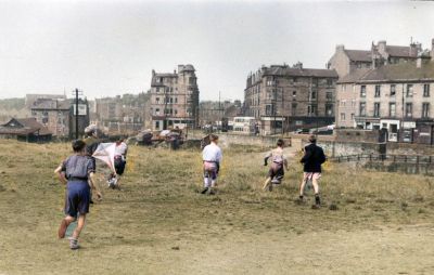 Collina Street, Kids Playing In Maryhill, August 1958
Collina Street, Kids Playing In Maryhill, August 1958
Mots-clés: Collina Street, Kids Playing In Maryhill, August 1958