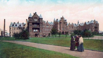 Late 19th Early 20th Century Scene Showing The Western Infirmary Glasgow
Late 19th Early 20th Century Scene Showing The Western Infirmary Glasgow
Mots-clés: Late 19th Early 20th Century Scene Showing The Western Infirmary Glasgow