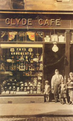 Members of the Gizzi family outside the Clyde Cafe in Main Street, Bridgeton, Glasgow 1930s.
