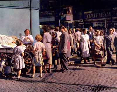 Saturday Shoppers on the Corner of Virginia Street and Argyle Street, 1955
