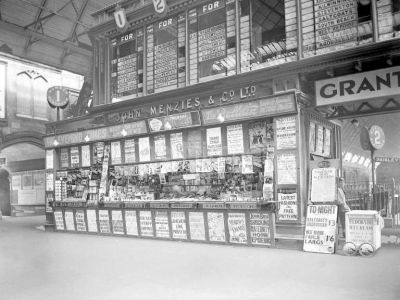Shops Inside St Enoch Station, Glasgow 1936
Shops Inside St Enoch Station, Glasgow 1936
Keywords: Shops Inside St Enoch Station, Glasgow 1936