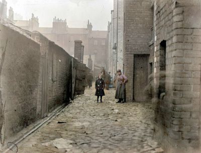 The Back  Lane Of 103-137 Coburg St, Gorbals, Glasgow 1912.
