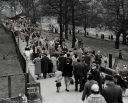 Easter_Holiday_crowds_at_Calderpark_Zoo2C_Glasgow_1960.jpg