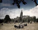 Enjoying_The_Sun_In_Kelvingrove_Park_Glasgow_1945.jpg