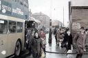 Passengers_Departing_A_Bus_On_Parliamentary_Road2C_Glasgow__1963.jpg