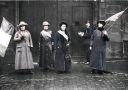 Suffragettes_protesting_outside_Duke_Street_Prison2C_c_1914.jpg